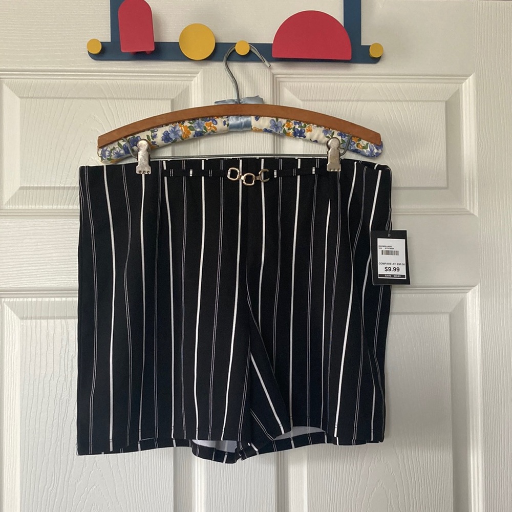 LAST CALL Black and white striped pull-on shorts
